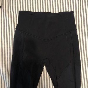 Lululemon Black leggings with pocket